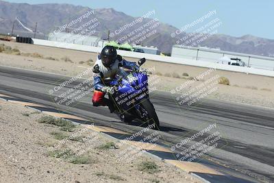 media/Oct-30-2025-Racers Edge (Thu) [[dabbdaf680]]/3-B Group/Session 3 (Turn 15 Inside)/